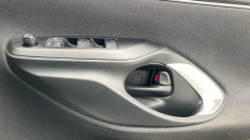 Toyota Yaris Cross 1.5 Hybrid Icon 5dr CVT Hybrid Estate